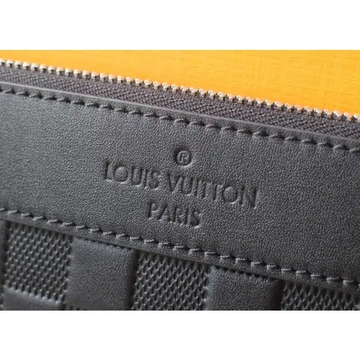 Official Brother Sam LV 19B570264 Bags 0705